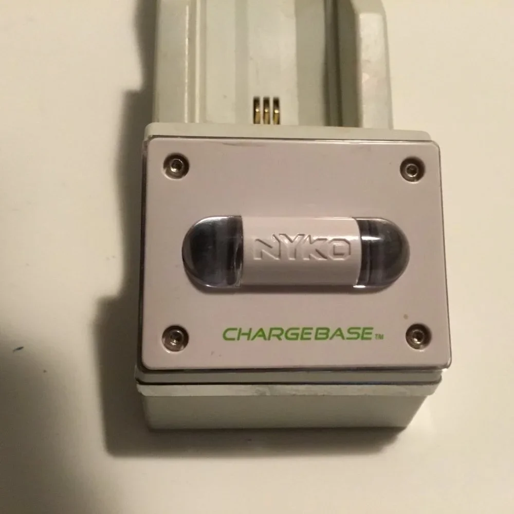 2 Nyko Charge Bases For Xbox 360 White Charging 86070-A50